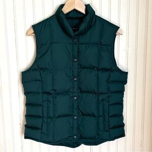 Land’s End  Dark Green Down Puffer Vest, Small